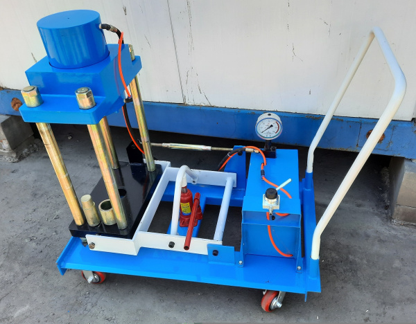 Съемник шкворней пневмогидравлический 150 т TS-150SP