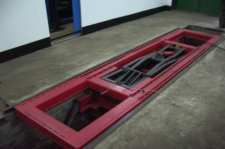 Стенд для исправления геометрии кузовов и рам аварийных автомобилей AS-TORNADO-2